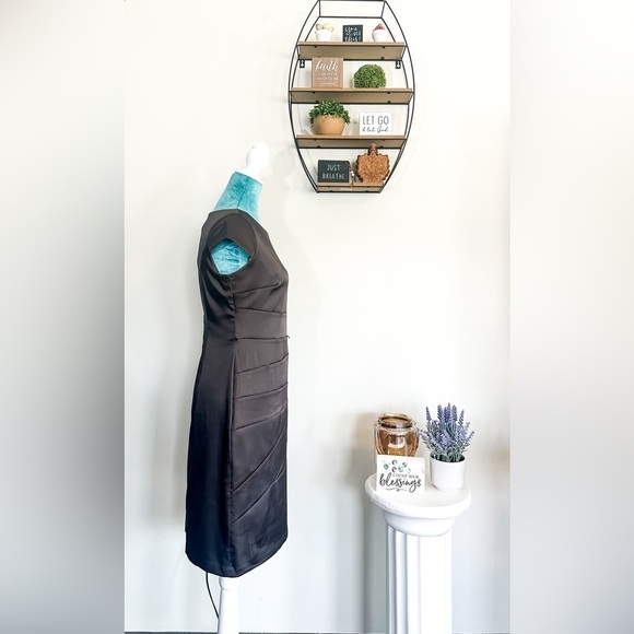 Tailored Dress Barn Little Chocolate Dress - Perfect for Any Occasion, Size 6 - Picture 4 of 15